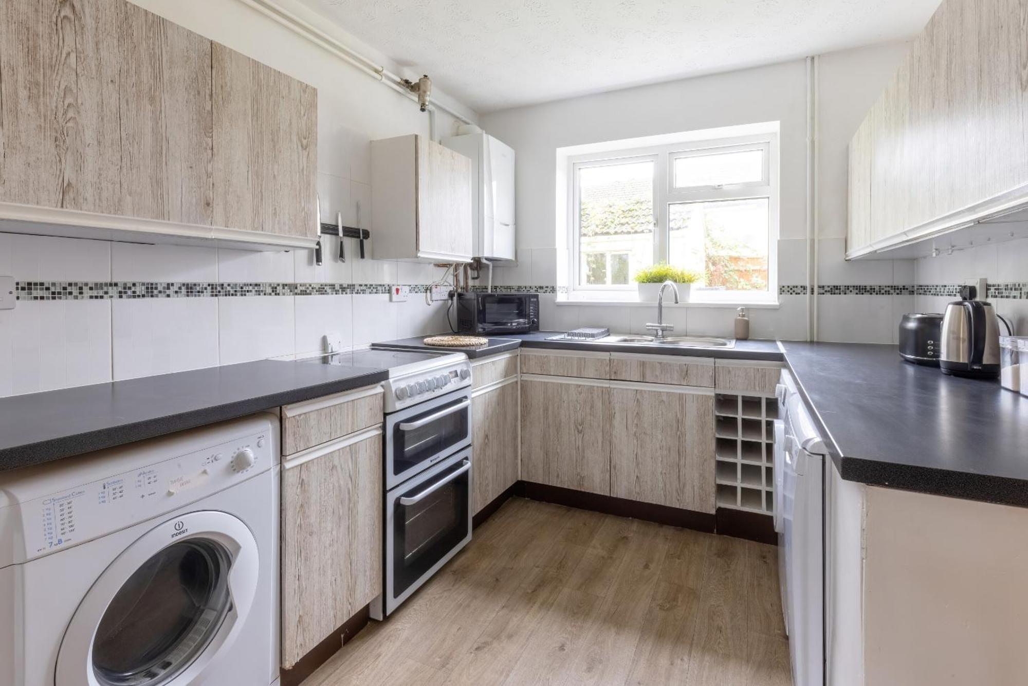 The Conifers Large Detached Home With Off Street Parking ويتني المظهر الخارجي الصورة